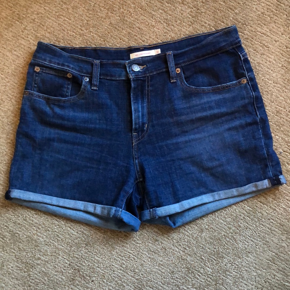 Mid-length shorts